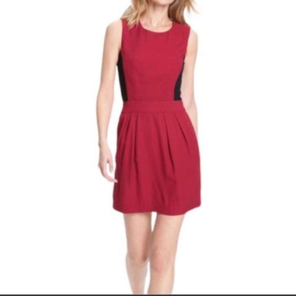 Theory Darua Red Black Colorblock Wool and Knit Sleeveless Sheath Dress Size 6